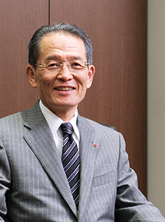 代表 岡春庭